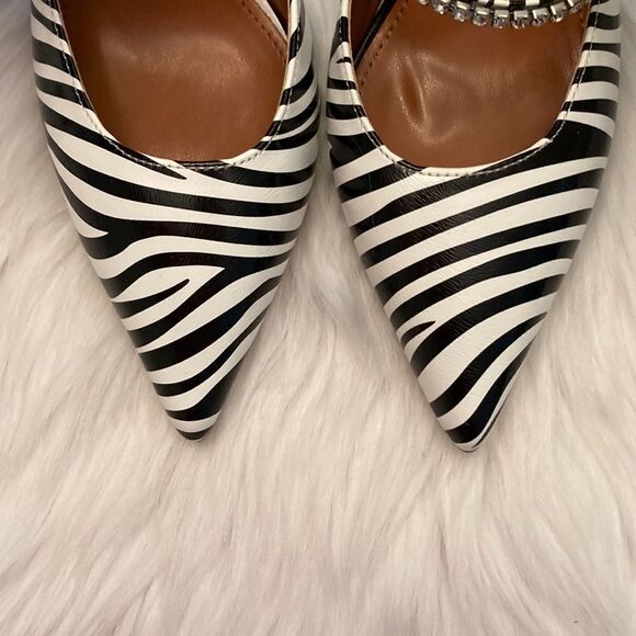 Zebra Print Discounted Pointed Toe Black and White Mules Sandals Shoes Size 7 - Picture 5 of 13